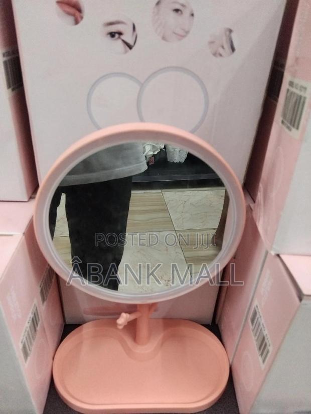 Make-up Mirror · Photo 1