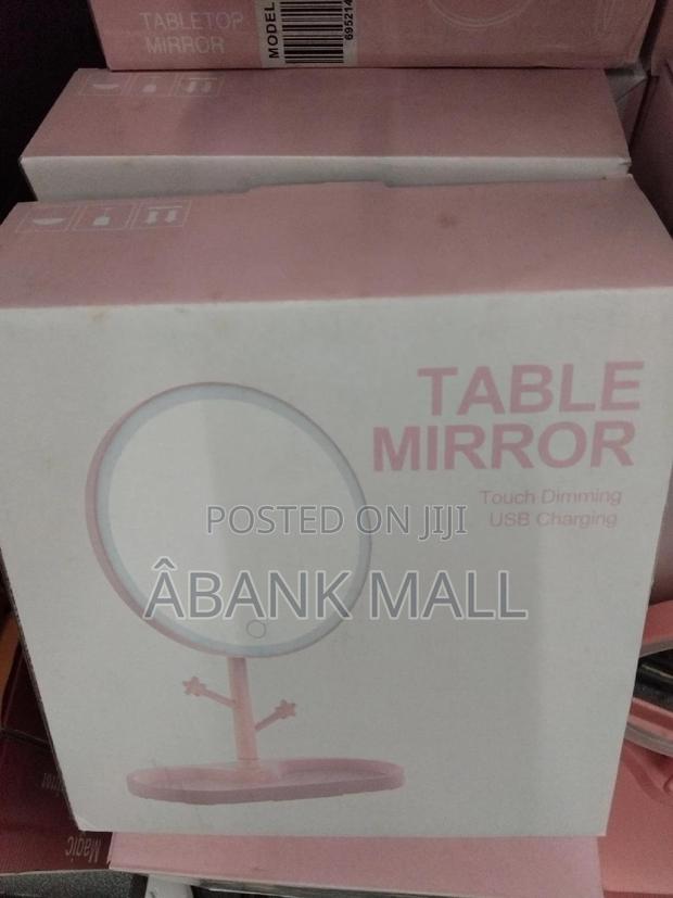 Make-up Mirror · Photo 2