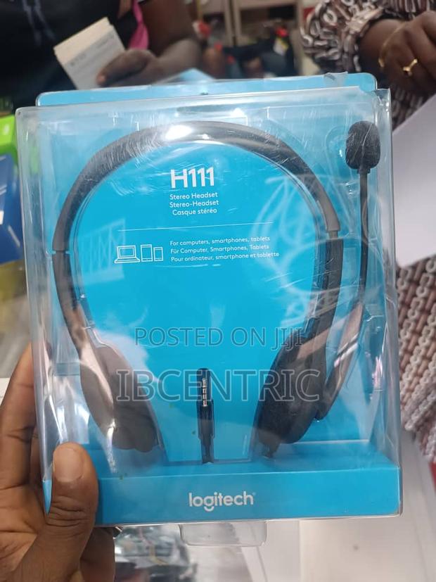 Logitech H111 Bluetooth Headset · Photo 1