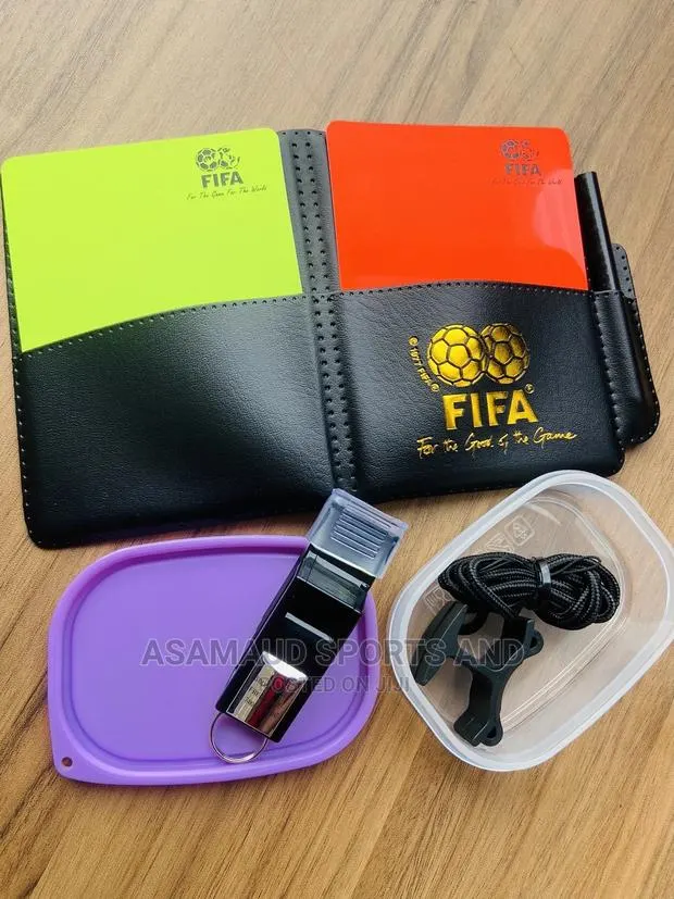 Original Fifa Whistle And Card At Cool Price · Photo 1