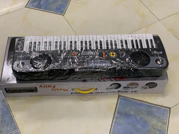 Large Electronic Organ Entry Level 61-Keys Piano Keyboard · Photo 3