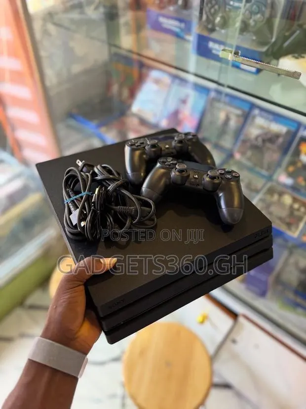Sony PlayStation 4 Pro (1TB SSD) · Photo 1