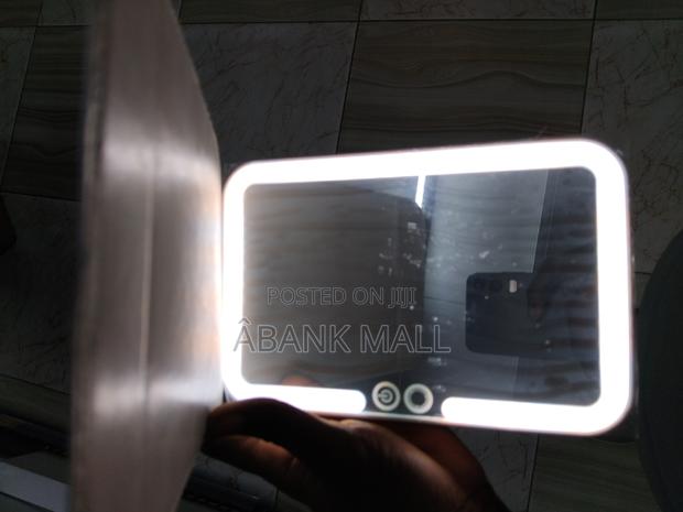 Mirror Light · Photo 3