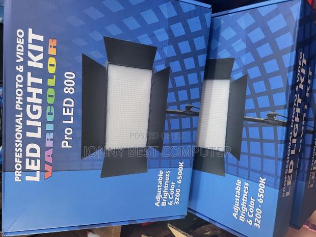 Pro LED 800 Video Light · Photo 2