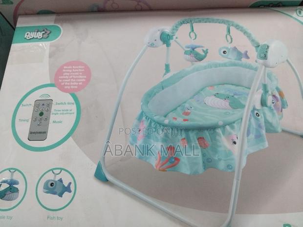 Quality Baby Swing · Photo 2