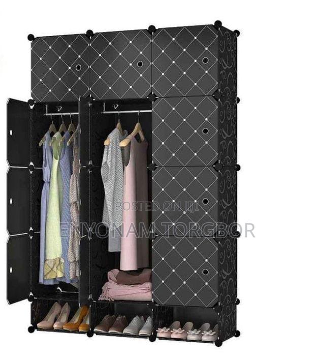 12 Cuboid Wardrobe · Photo 1