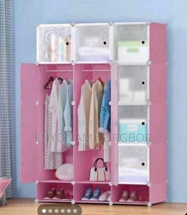 12 Cuboid Wardrobe · Photo 1
