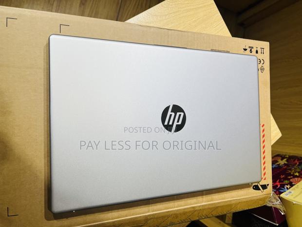 New Laptop HP 15 16GB AMD Ryzen 5 SSD 256GB · Photo 2