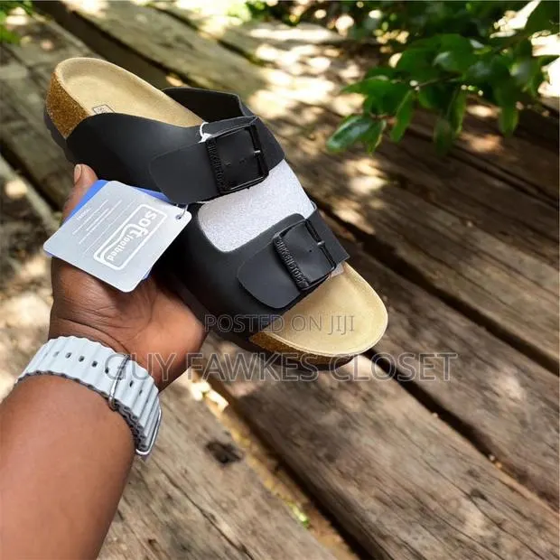 Birkenstock Arizona · Photo 1