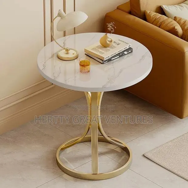 Coffee/ Sofa Table · Photo 1