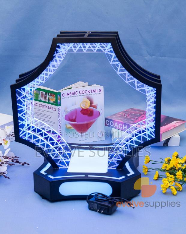 Blue Octagonal Bottle Glorifier/ Presenter/ Carrier · Photo 1
