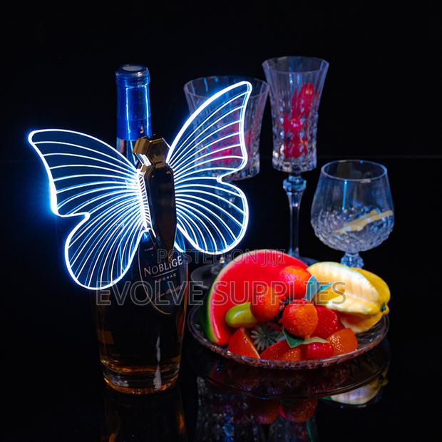 LED Butterfly Champagne Glorifier/ Sparklers/ Presenter · Photo 2
