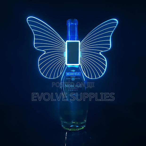 LED Butterfly Champagne Glorifier/ Sparklers/ Presenter · Photo 3