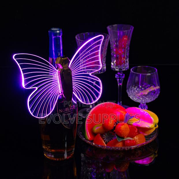 LED Butterfly Champagne Glorifier/ Sparklers/ Presenter · Photo 4