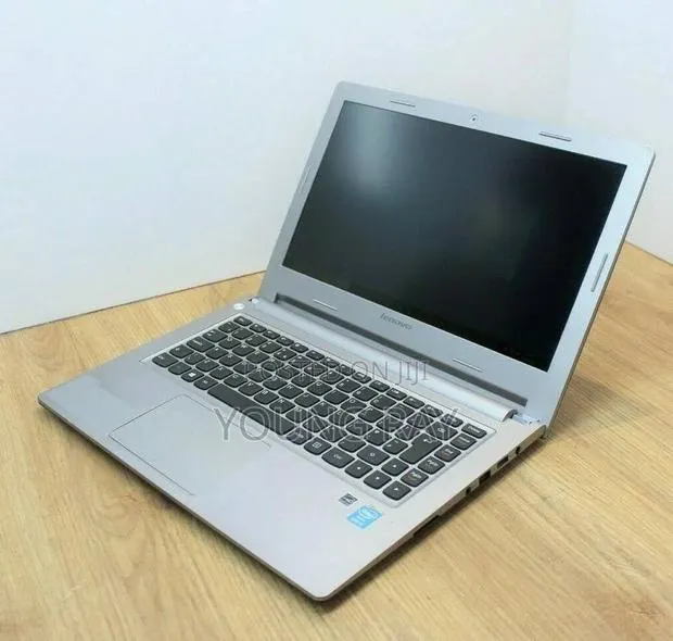 Laptop Lenovo Ideapad 3 4GB Intel Core i3 SSD 128GB · Photo 1