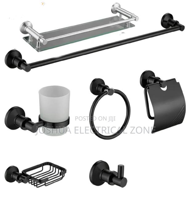 Bathroom Accessories 7 Set In Box Colour: Silver And Black · Photo 4