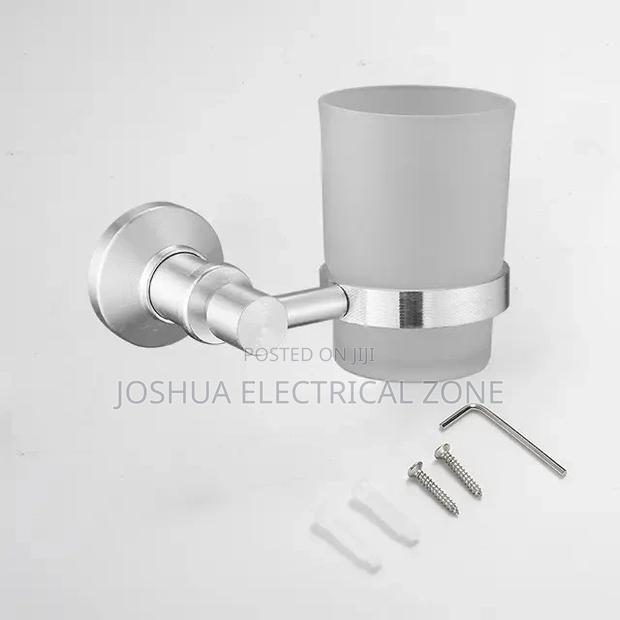Bathroom Accessories 7 Set In Box Colour: Silver And Black · Photo 3