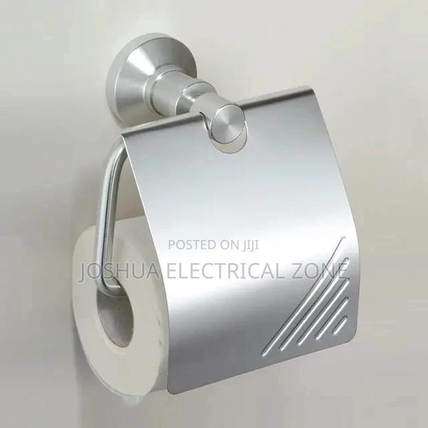 Bathroom Accessories 7 Set In Box Colour: Silver And Black · Photo 2