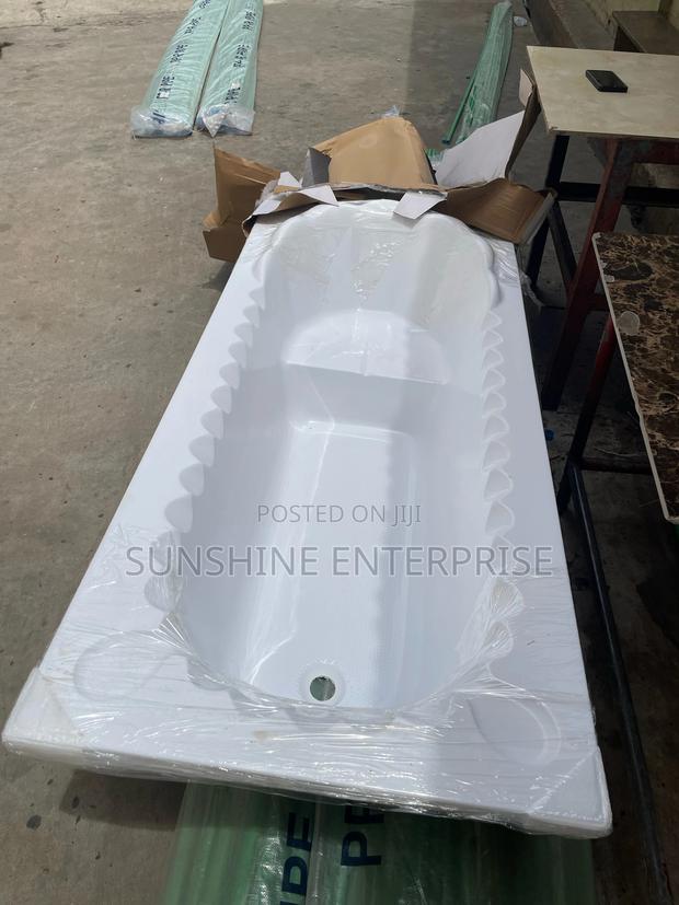 Seated Bathtub · Photo 1