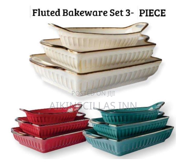 Fluted Bakeware Set · Photo 2