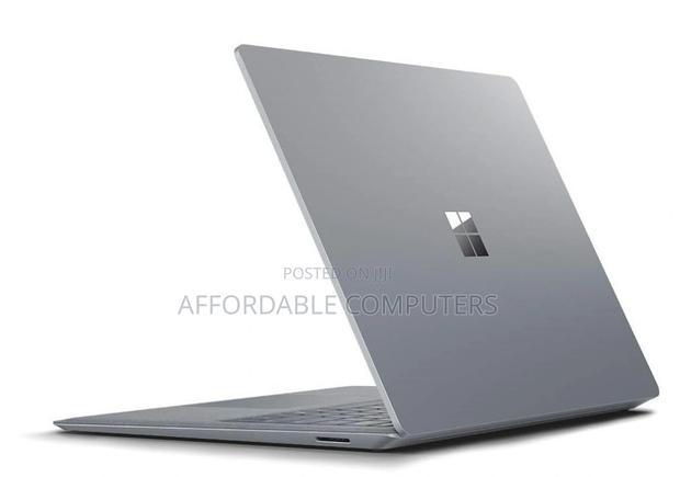 New Laptop Microsoft Surface Laptop 2 8GB Intel Core I5 SSD 256GB · Photo 1