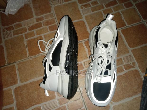 Sneakers Made For You · Photo 2
