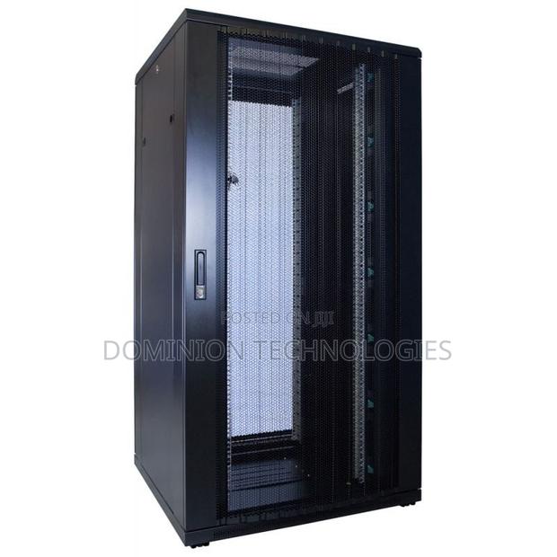 Network Cabinet 32U 800x1000 Floor Rack · Photo 1