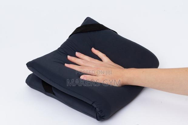 Neck Pillow, Double Pillow or Topper:( Omni Pillow) · Photo 3