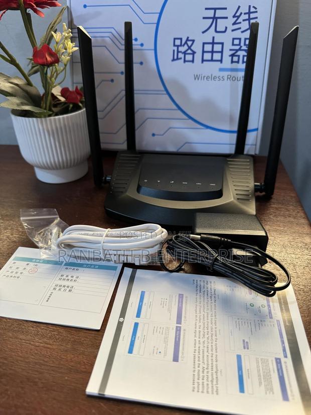 Wireless Universal 4G Router · Photo 1