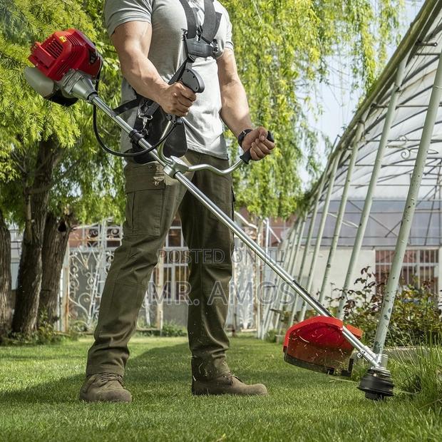 PGT Commercial 4stroke Brush Cutter and Grass Trimmers · Photo 1
