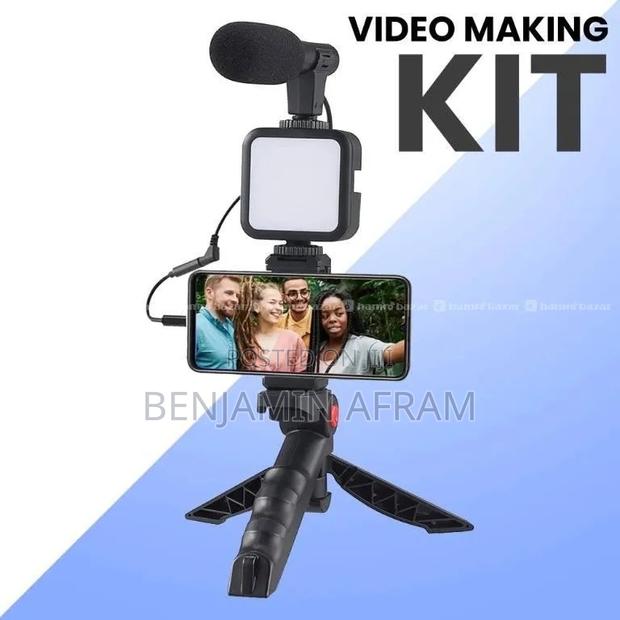 Tripod With Video Making Kit · Photo 2