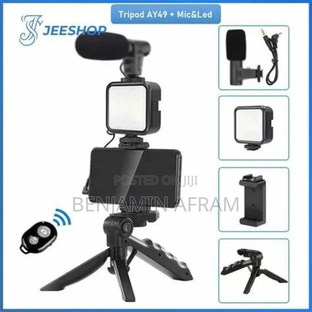 Tripod With Video Making Kit · Photo 1