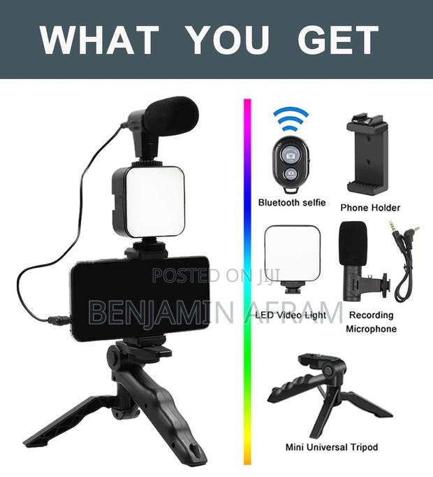 Tripod With Light and Mic · Photo 4