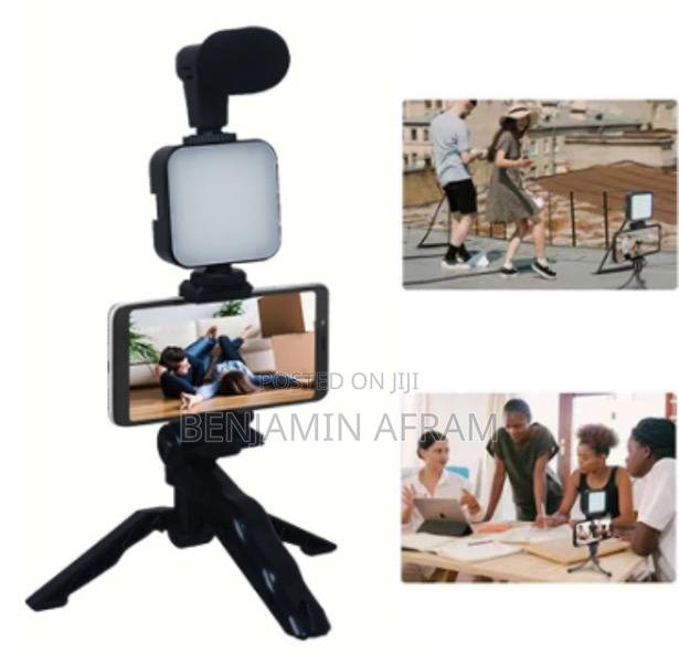 3 in 1 Tripod · Photo 1