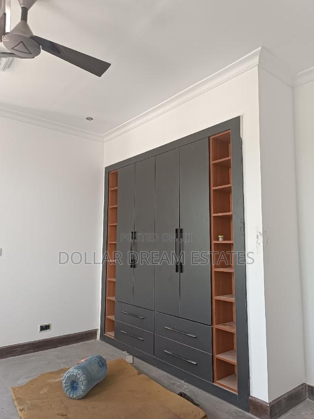 6bdrm House in Spintex for sale · Photo 8