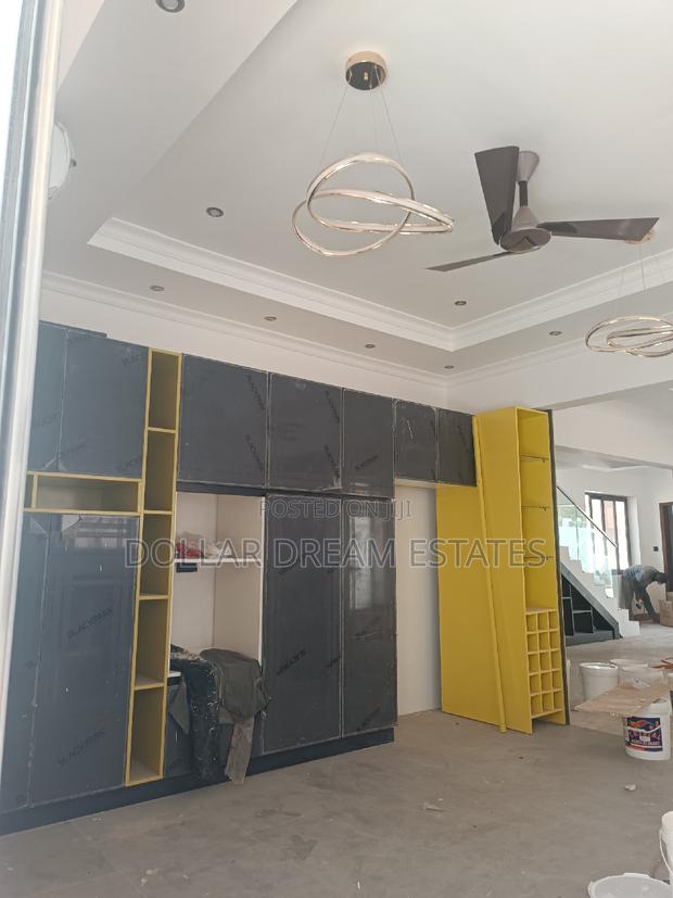 6bdrm House in Spintex for sale · Photo 7