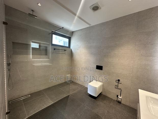 5bdrm Mansion in Trasacco, East Legon for sale · Photo 3