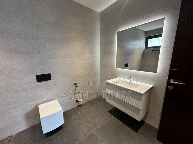 5bdrm Mansion in Trasacco, East Legon for sale · Photo 4