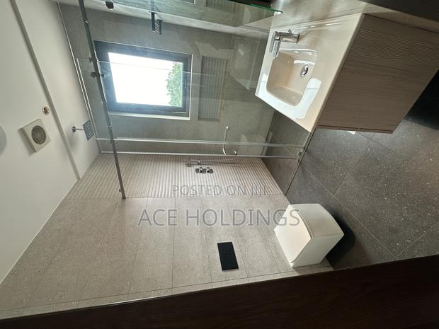 5bdrm Mansion in Trasacco, East Legon for sale · Photo 2