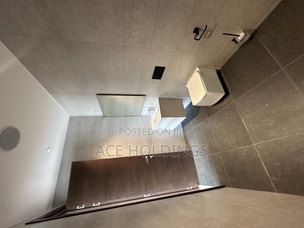 5bdrm Mansion in Trasacco, East Legon for sale · Photo 7