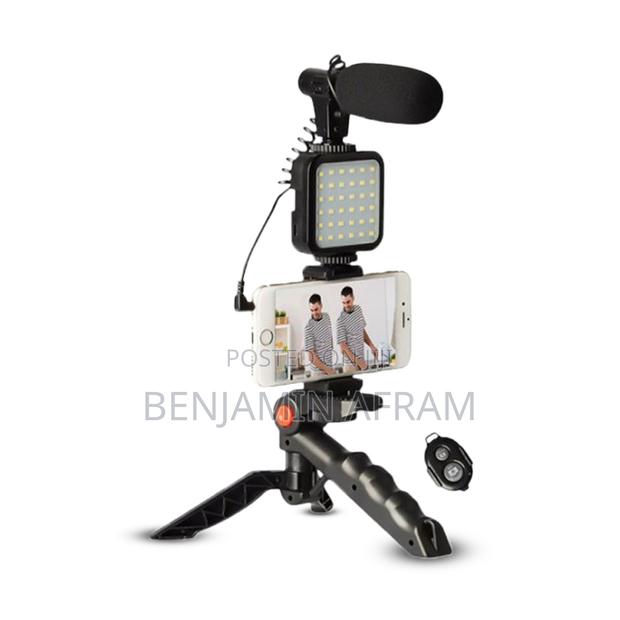 Tripod, Light and Mic Video Kits · Photo 3