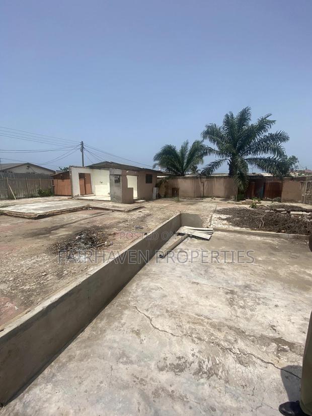 Full Plot of Land for Sale in Labadi · Photo 5