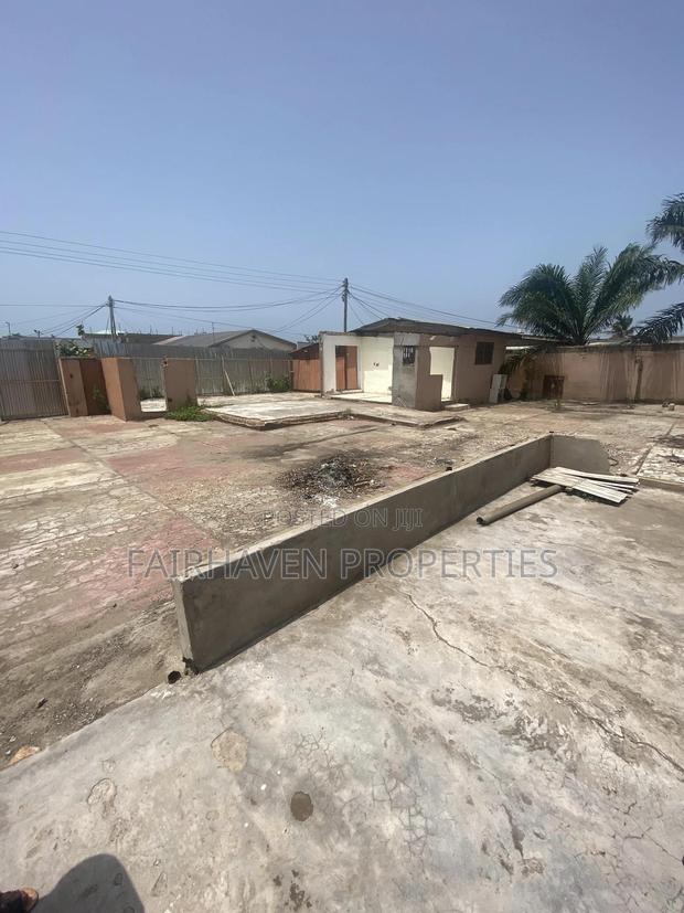 Full Plot of Land for Sale in Labadi · Photo 4