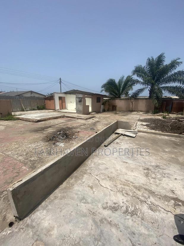 Full Plot of Land for Sale in Labadi · Photo 3