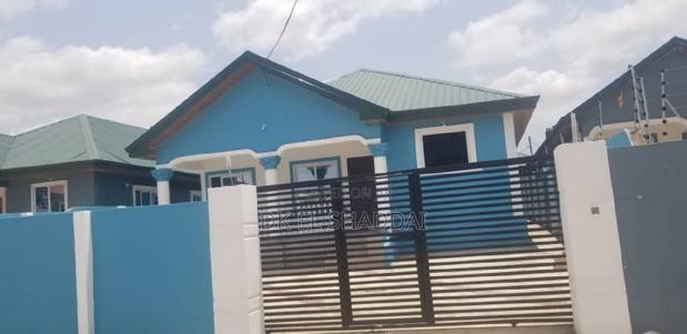 5bdrm House in Pokuase for rent · Photo 3