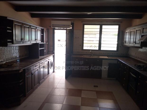 7bdrm House in Com18, Sakumono for sale · Photo 7