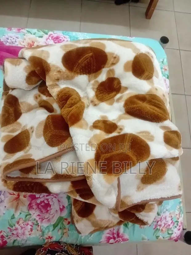 240/240 Big Size Blanket for Family Bed Size · Photo 1