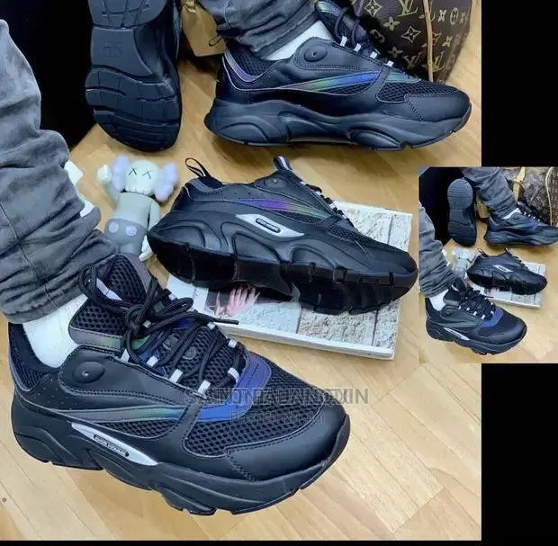 Dior Sneakers · Photo 1