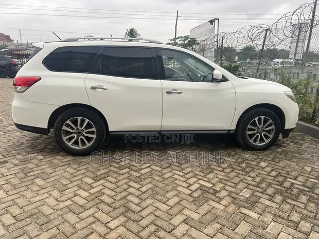 Nissan Pathfinder 2016 White · Photo 7