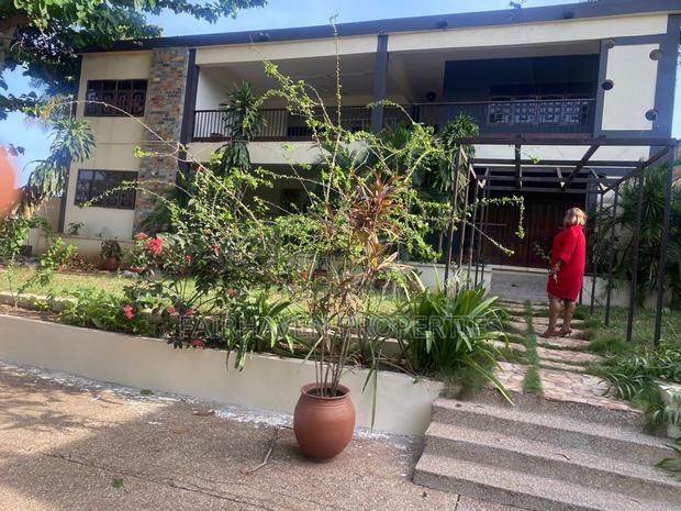 6bdrm House in Cantonment, Cantonments for rent · Photo 4